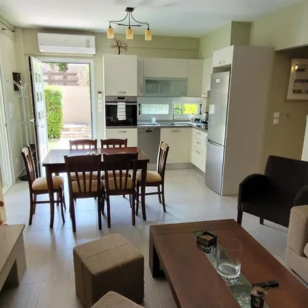 Lydia's 1 - Private Pool, Near Xylokastro *