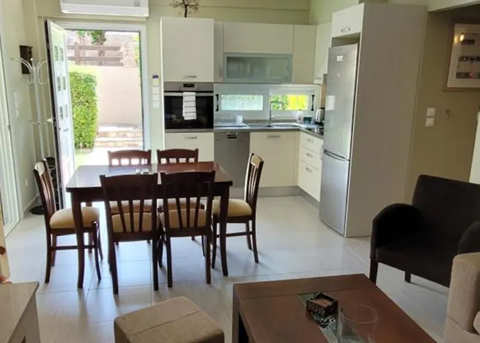 Lydia's 1 - Private Pool, Near Xylokastro *