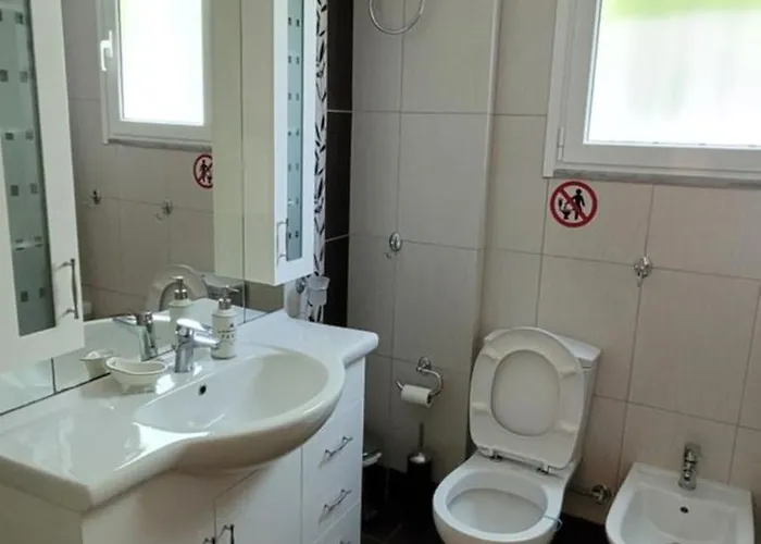 Lydia's 1 - Private Pool, Near Xylokastro Appartement