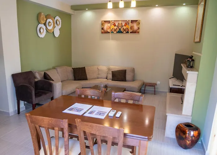 Lydia's 1 - Private Pool, Near Xylokastro *